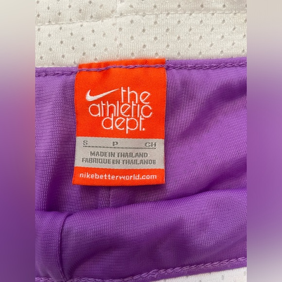 Nike Athletics retro purple shorts - Picture 3 of 4